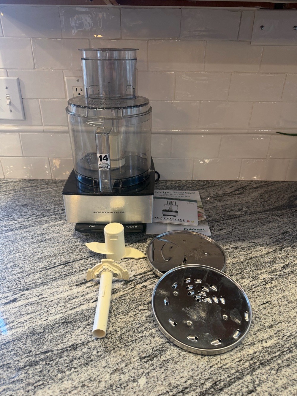 Cuisinart Classic Series DFP-14BCN Electric Food Processor 14-Cup Capacity